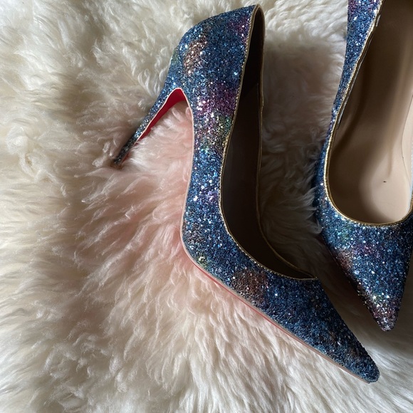 Glitter pumps with red bottoms - Picture 7 of 10